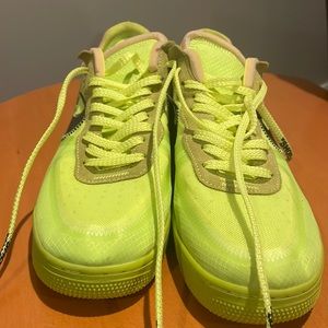 Nike- Off white x Air Force 1 low volt